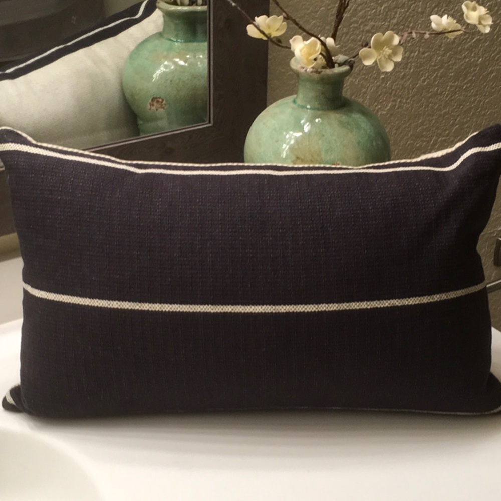 BLACK CREAM STRIPED LUMBAR PILLOW